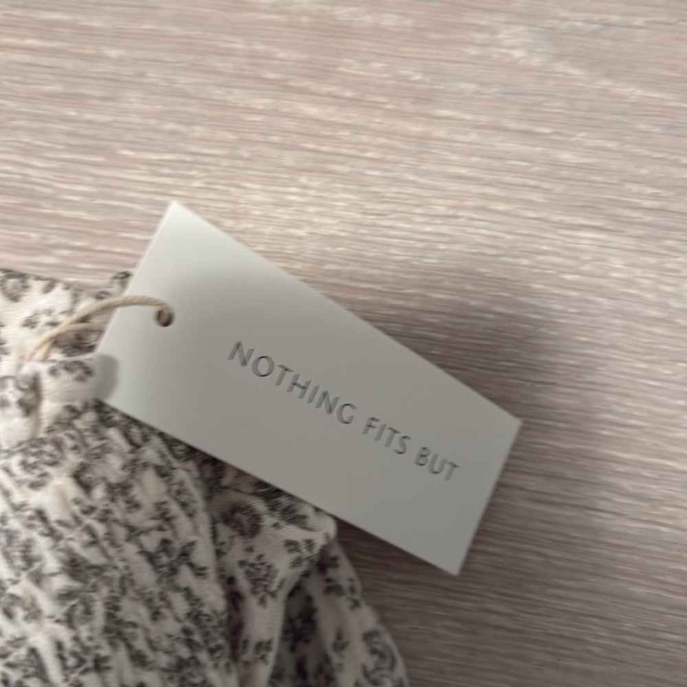 Stunning dress for fraction of original price! Never worn!